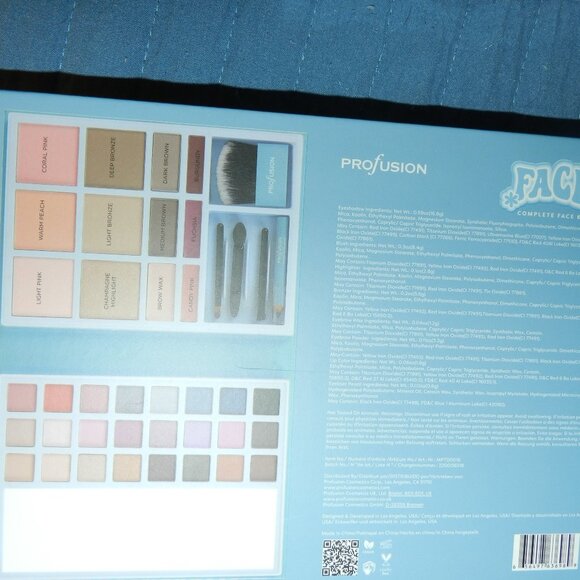 Face Kit Complete 41 items Vegan Cruelty Free 🆕NWT! - Picture 12 of 15